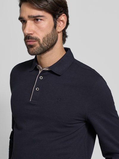 bugatti Koszulka polo o kroju regular fit z kołnierzykiem w kontrastowym kolorze i wyhaftowanym logo Granatowy 3