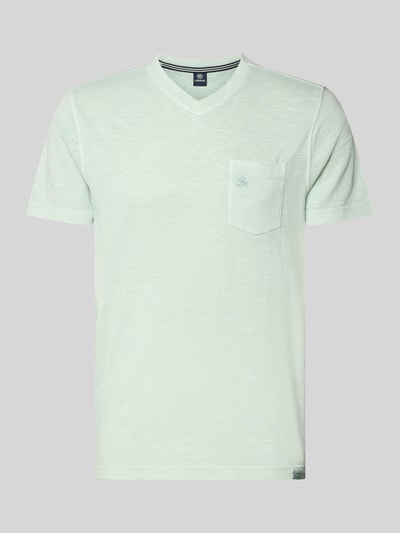 Produktfoto, Regular Fit T-Shirt mit V-Ausschnitt von Lerros für Herren aus Reine Baumwolle, mit Brusttasche, Logo-Stitching, Rückenlänge 68 cm in Größe M, zart grüne Farbe, glatte Struktur, dezente Musterung