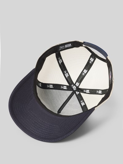 New Era Trucker Cap mit Label-Patch Marine 2