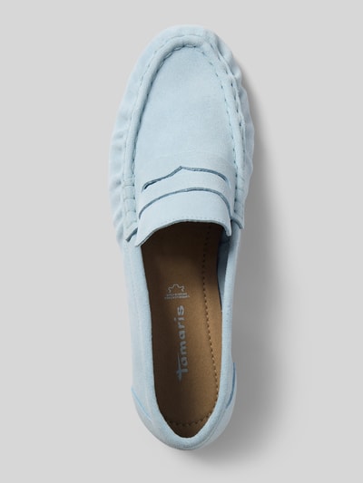 Produktfoto, Loafer aus echtem Leder von Tamaris in hellblauer Nubuk-Lederoptik, abgerundete Spitze, flache Sohle mit Struktur, Logo-Prägung