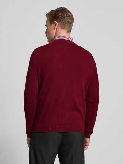 Christian Berg Men Sweter z kaszmiru o kroju regular fit z okrągłym dekoltem Bordowy melanż 5