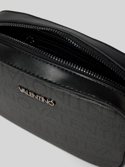 VALENTINO BAGS Crossbody Bag mit Label-Detail Anthrazit 4