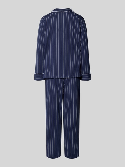 Frauenmodel trägt Pyjama mit Streifenmuster von Lauren Ralph Lauren in Dunkelblau mit Knopfleiste, Reverskragen, Reine Baumwolle, Lockerer Schnitt, Brusttasche mit Label-Stitching, Ganzkörperansicht Rückansicht.