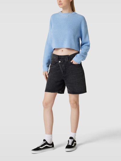 Only Cropped Strickpullover in Ripp-Optik Hellblau 1