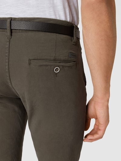 Lindbergh Regular Fit Chino mit Gürtel Oliv 3