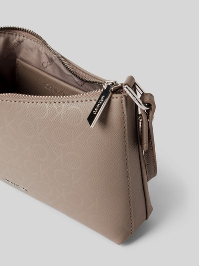 CK Calvin Klein Handtasche mit Schulterriemen Mittelgrau 4