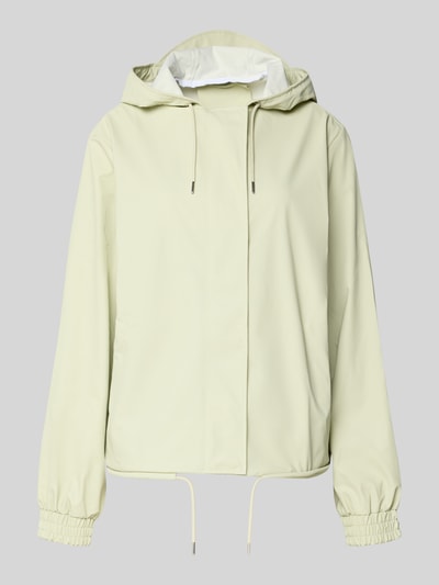 Produktfoto, Jacke mit Abdeckleiste von RAINS in hellem Gelb, elastische rękawy, tunel na kapturze i u dołu, krój regular fit, długość tyłu w rozmiarze S: 58 cm, szerokość ramion w rozmiarze S: 43 cm, szerokość w rozmiarze S: 55 cm, długość rękawa w rozmiarze S: 63 cm