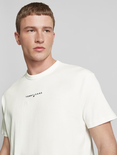 Tommy Jeans T-shirt z wyhaftowanym logo Złamany biały 3