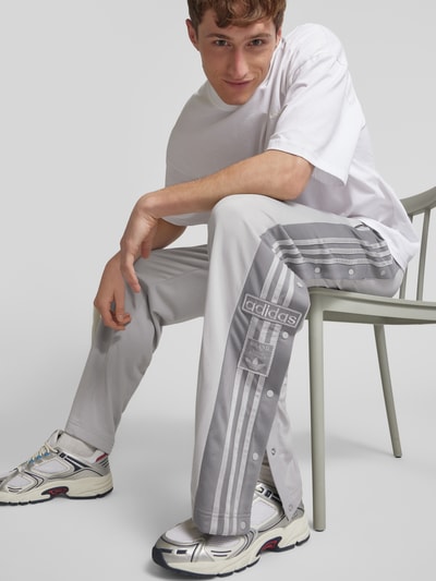 adidas Originals Sweatpants mit elastischem Bund Hellgrau 3
