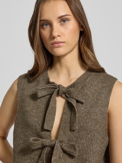 Pieces Kamizelka dzianinowa o kroju regular fit z wiązaniem model ‘SILLY’ Średniobrązowy 3