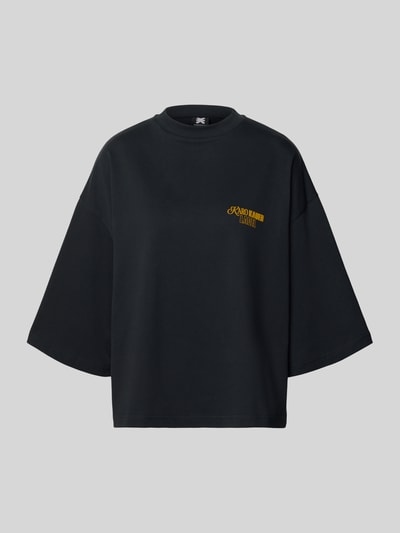 Produktfoto, Cropped T-Shirt mit rückseitigem Statement-Print von Karo Kauer in Schwarz mit gelbem Logo-Print, Reine Baumwolle, Loose-Fit