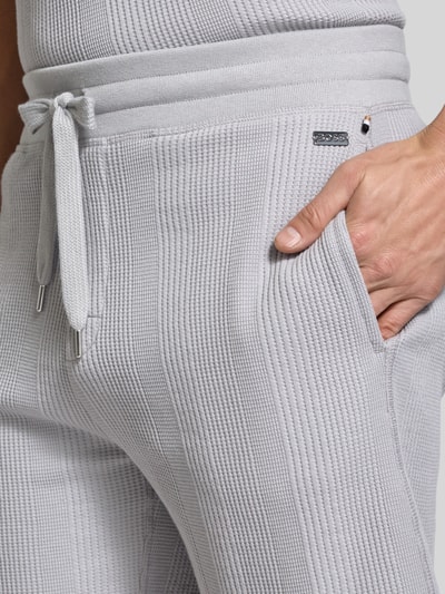 BOSS Regular Fit Sweatshorts aus Baumwoll-Mix Hellgrau 3