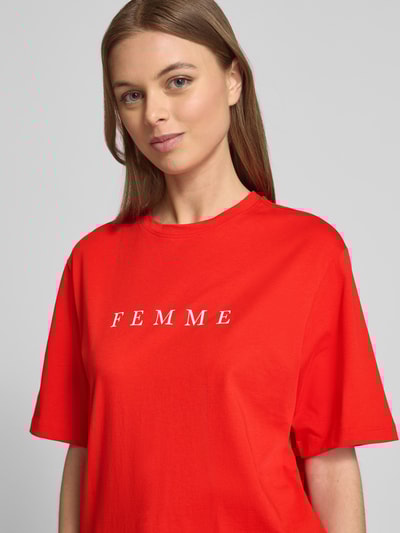 Selected Femme T-shirt o kroju oversized z nadrukiem z logo model ‘VILJA’ Czerwony 3