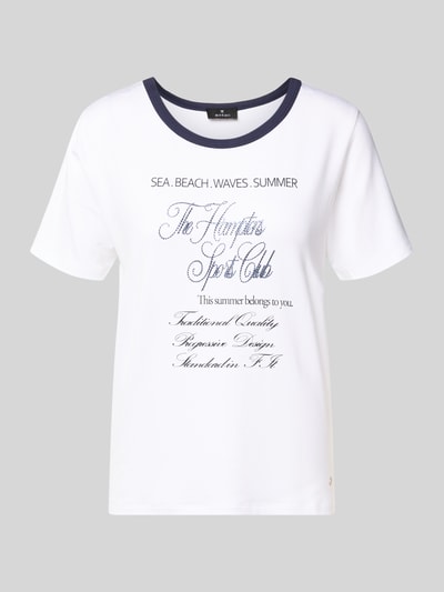 Produktfoto, weißes T-Shirt aus Viskose-Mix mit schwarzem Rundhalsausschnitt und Print, Modell 'Hamptons Spirit' von monari, gerader Schnitt