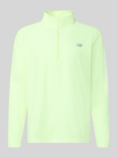 Produktfoto, Regular Fit Sweatshirt mit Troyer-Kragen von New Balance aus Elastischer-Material-Mix in Gelb mit Logo-Print, Rückenlänge 69 cm bei Größe M.