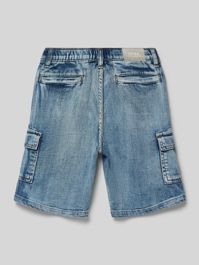 Produktfoto, Jeansshorts mit Cargotaschen von Mayoral, blauer Used-Look, Baumwoll-Elasthan-Mix, Regular Fit, sichtbare Gesäßtaschen