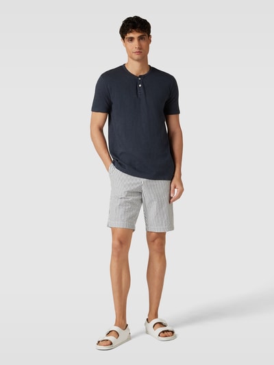 Marc O'Polo T-Shirt mit kurzer Knopfleiste Modell 'Henley' Dunkelblau 1