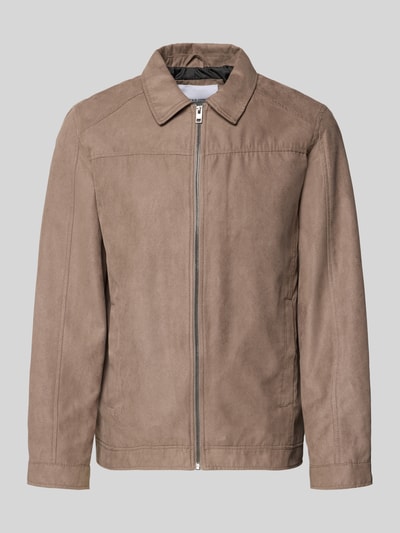 Produktfoto, kurtka o kroju regular fit z wykładanym kołnierzem, model 'DYLAN' od Jack & Jones, zamek błyskawiczny, długość tyłu 70 cm, szerokość ramion w rozmiarze M 44 cm, szerokość klatki piersiowej w rozmiarze M 52 cm, długość rękawów w rozmiarze M 65 cm, kolor beżowy, gładka tekstura
