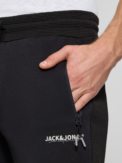 Jack & Jones Slim Fit Sweatpants mit Logo-Print Modell 'Gordon' Black 3