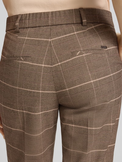 TONI Regular Waist Stoffhose mit Bundfalten Dunkelbraun 3