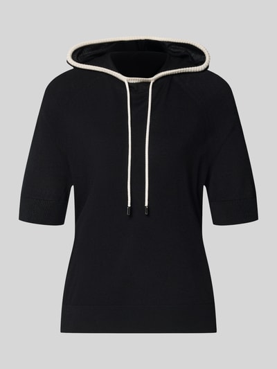 Produktfoto, Relaxed Fit Hoodie aus Woll-Mix von Marc Cain in Schwarz mit Strick-Optik, Kapuze mit Tunnelzug, Halbarm, elastische Abschlüsse, Rückenlänge 55 cm bei Größe 36, Ärmellänge 26 cm, Woll-Viskose-Kaschmir-Anteil.