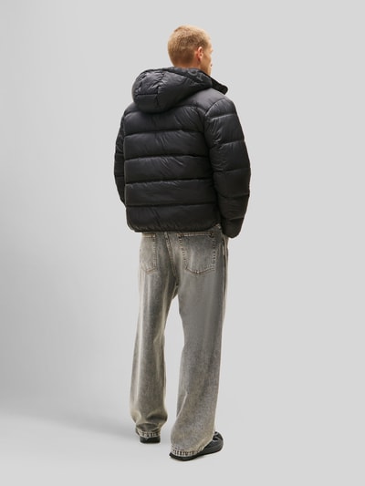 Tommy Jeans Regular Fit Steppjacke mit Kapuzenkragen Black 5
