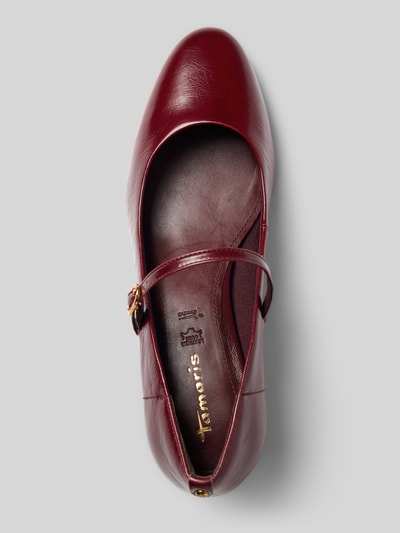 Produktfoto, Pumps aus echtem Rindsleder von Tamaris in dunklem Rot mit glatter Oberfläche, goldener Schrift und feiner Textur, Damen Pumps von Tamaris