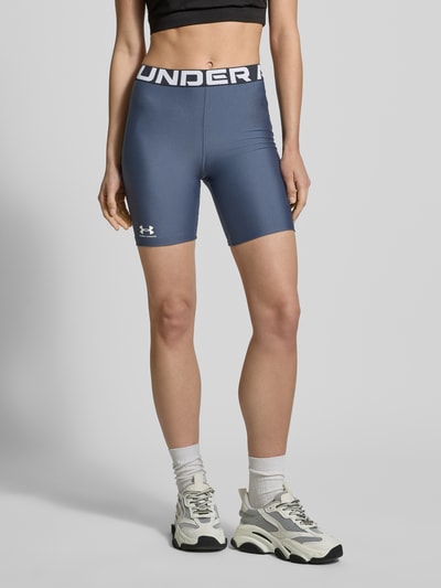 Under Armour Super Skinny Fit Shorts mit Label-Bund Rauchblau 4