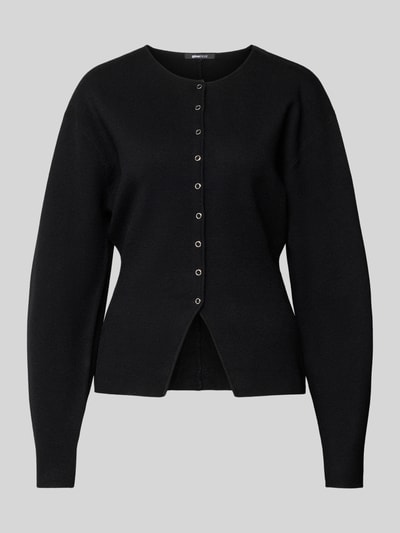 Produktfoto, Regular Fit Strickjacke aus Viskose-Mix in Strick-Optik von Gina Tricot, schwarz, Rundhalsausschnitt, durchgehende Knopfleiste, elastische Ärmelabschlüsse, Rückenlänge 59 cm, Ärmellänge 60 cm, glatte Textur