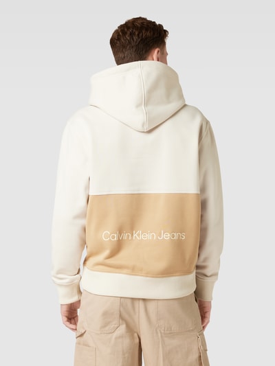 Calvin Klein Jeans Hoodie mit Label-Print Beige 5