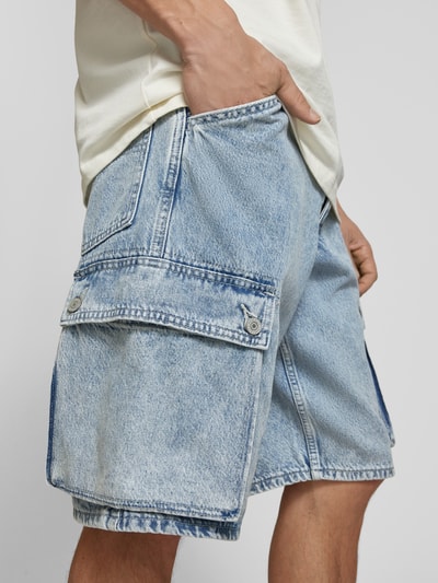 Levi's® Baggy Fit Jeansshorts mit Cargotaschen Hellblau 3