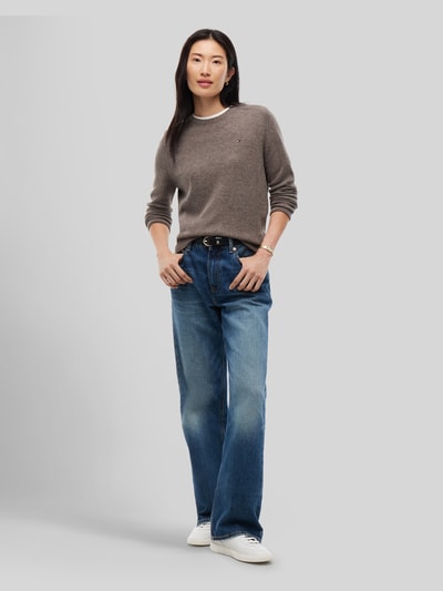 Tommy Hilfiger Slim Fit Pullover aus reiner Wolle Taupe 1