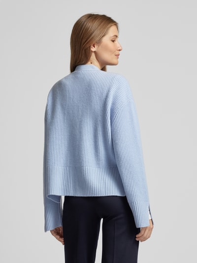 Marc Cain Wollcardigan mit V-Ausschnitt Hellblau 5