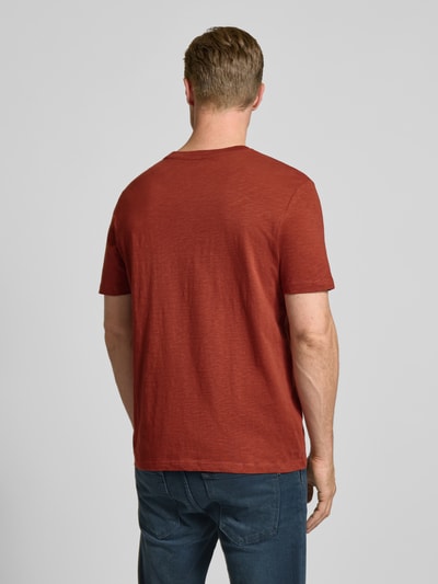 MCNEAL T-shirt o kroju regular fit z okrągłym dekoltem Ciemnoczerwony 5