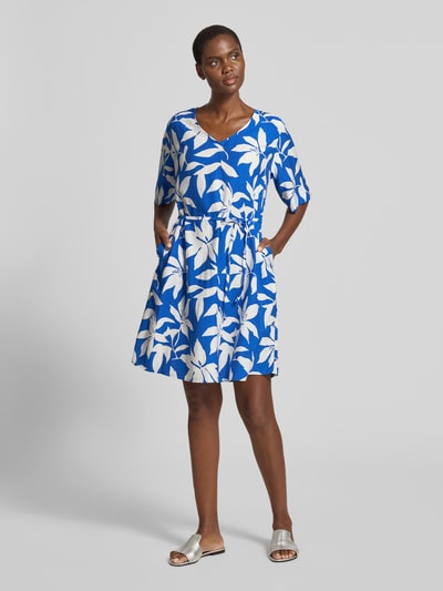 s.Oliver RED LABEL Relaxed Fix Freizeitkleid aus Viskose-Mix Royal 1