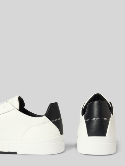 Produktfoto, Replay Sneaker aus echtem Leder Modell 'POLYS STUDIO' mit abgerundeter Form, strukturierter Sohle und Label-Print, weiß-schwarz