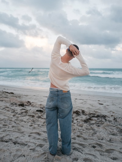 REVIEW Strickpullover mit Rundhalsausschnitt Ecru 6