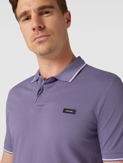 CK Calvin Klein Poloshirt mit Label-Detail Flieder 3