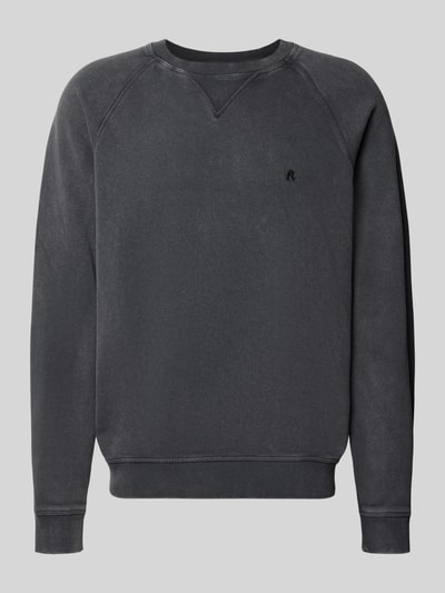 Produktfoto, Regular Fit Sweatshirt aus reiner Baumwolle Modell 'Plush' von Replay in dunklem Grau, Rundhalsausschnitt, elastische Abschlüsse, Vorderansicht, Herren Sweatshirt, Rückenlänge 66 cm, Ärmellänge 63 cm