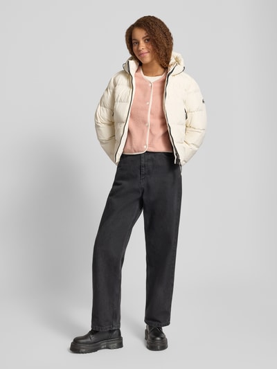 Superdry Pikowana kurtka o kroju regular fit z wytłoczonym logo model ‘Sports’ Złamany biały 1