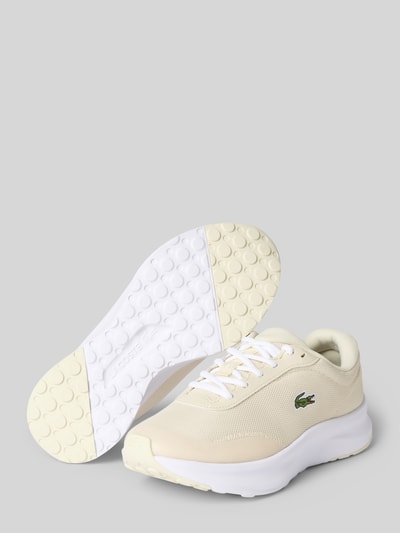 Produktfoto, Low Top Sneaker mit Logo-Detail Modell 'NEO RUN ACE' von Lacoste, efekt: jednolity kolor, okrągły nosek buta, płaska podeszwa, detal z logo, wytłaczane logo, wyhaftowane logo, wiązanie, podeszwa z fakturą