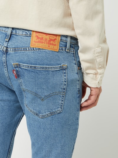 Levi's® Jeansy o kroju slim tapered fit z naszywką z logo model ‘LOBALL’ Jeansowy niebieski 3