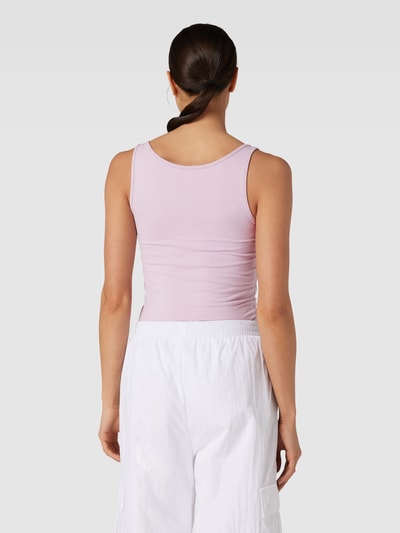 QS Top mit Rundhalsausschnitt Modell 'Basic' Flieder 5
