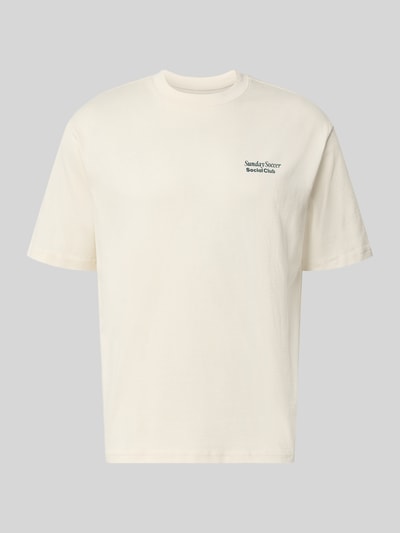 Produktfoto, T-Shirt mit Statement-Print Modell 'BENJI' von MCNEAL in Creme mit lockerem Schnitt und Rundhalsausschnitt, Textur weich