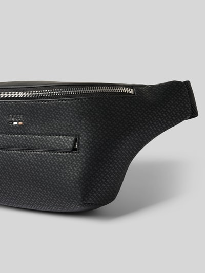 Produktfoto, Bauchtasche mit Label-Detail Modell 'RAY' von Boss in Schwarz mit Allover-Logo-Print, Reißverschluss, Kunstleder-Textur
