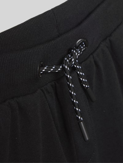 Productfoto, Regular Fit Sweatshorts aus Baumwoll-Mix van s.Oliver RED LABEL in effen kleuren met elastisch boord, verstelbare wijdte binnenin, tunnelkoord, zij-steekzakken, materiaalverwerking sweat, katoenmix