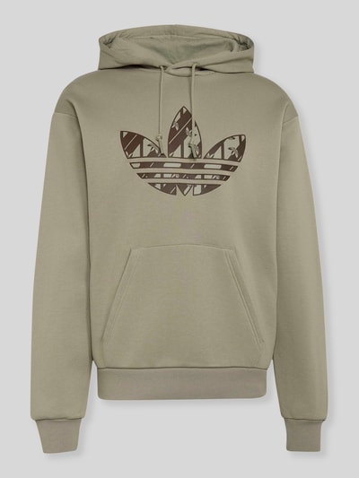 adidas Originals Bluza z kapturem o kroju regular fit z mieszanki bawełny z nadrukiem z logo Oliwkowy 2