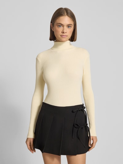 Pieces Slim Fit Rollkragenpullover aus geripptem Viskose-Mix Modell 'MIRA' Offwhite 4