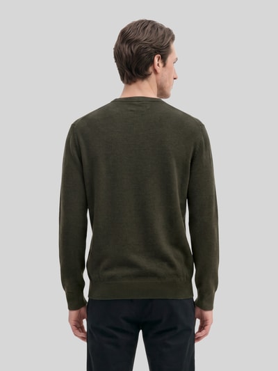 Marc O'Polo sweter w kroju regular fit z mieszanki bawełny z dodatkiem żywej wełny Ciemnobrązowy 5