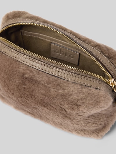 Abro Crossbody Bag mit Label-Detail Modell 'KAIA' Schlamm 5